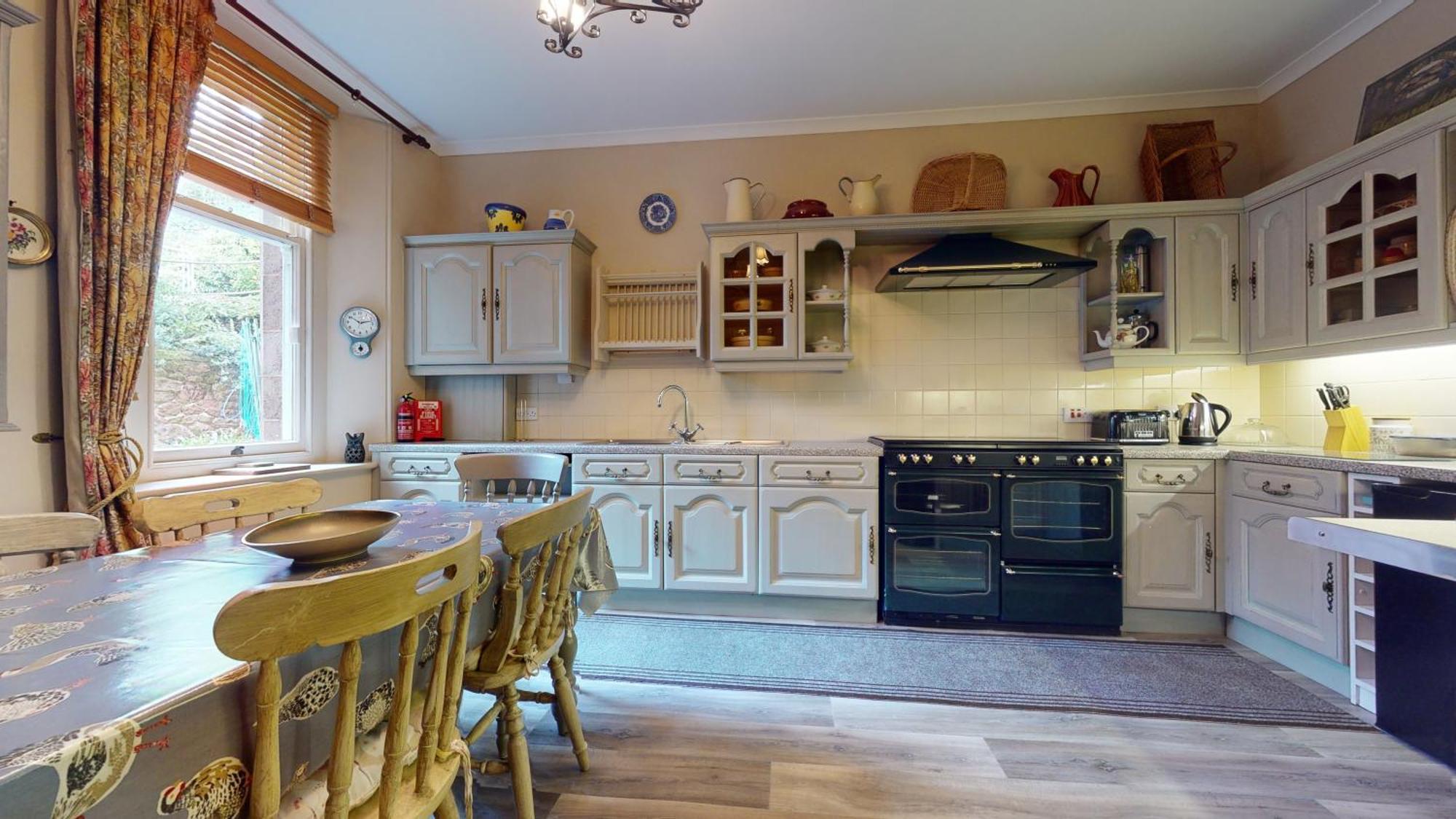 מיינהד Elgin Tower Apartment מראה חיצוני תמונה