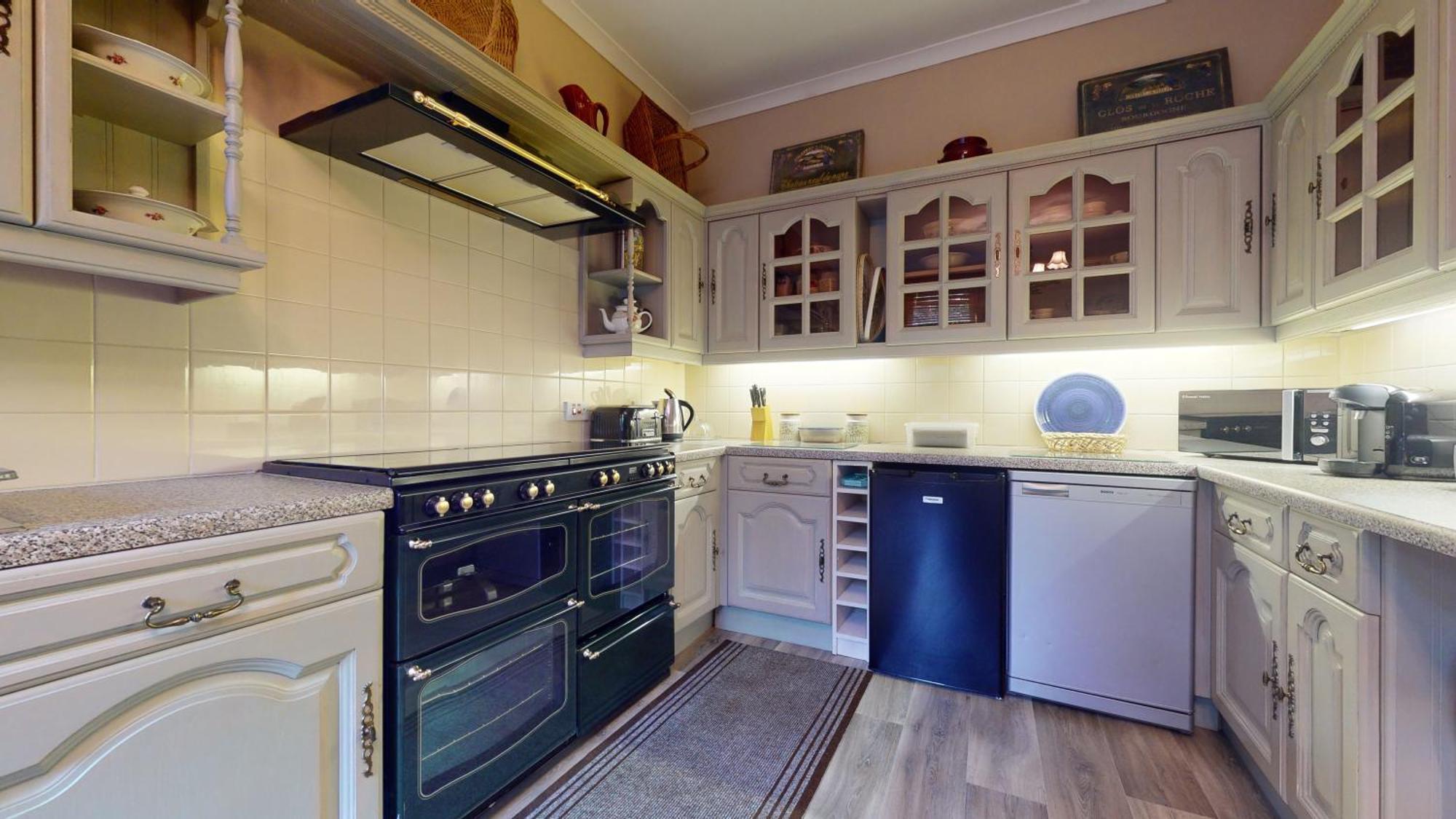 מיינהד Elgin Tower Apartment מראה חיצוני תמונה